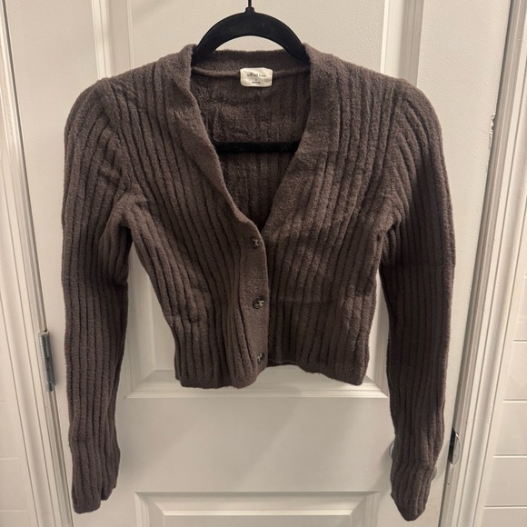 Aritzia Sweaters - Aritzia Wilfred Chocolate Brown Ribbed cropped Cardigan